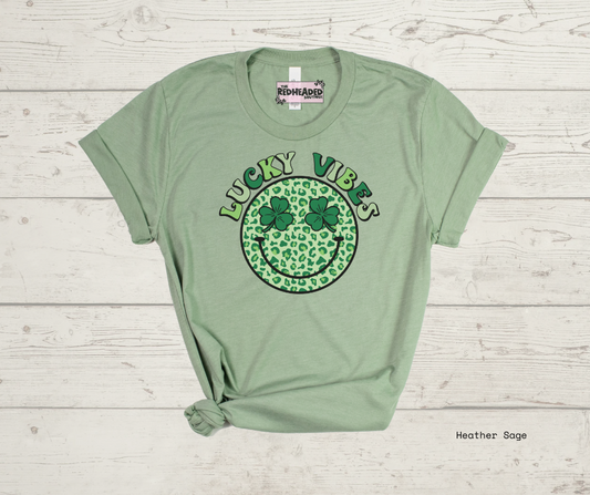 Lucky Vibes Smiley T-shirt