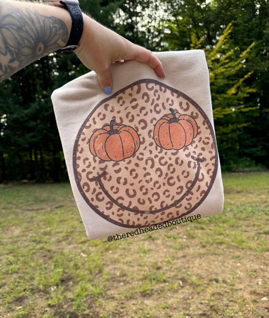 Pumpkin Eyed Leopard Smiley